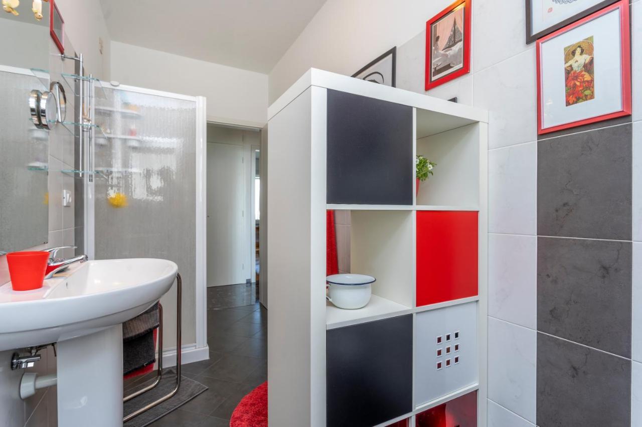 Udine Viale Venezia Huge Red Apartment Экстерьер фото
